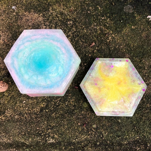 Handmade Lisa Frank Cat Dog UV Resin Trinket Box - Picture 13 of 16